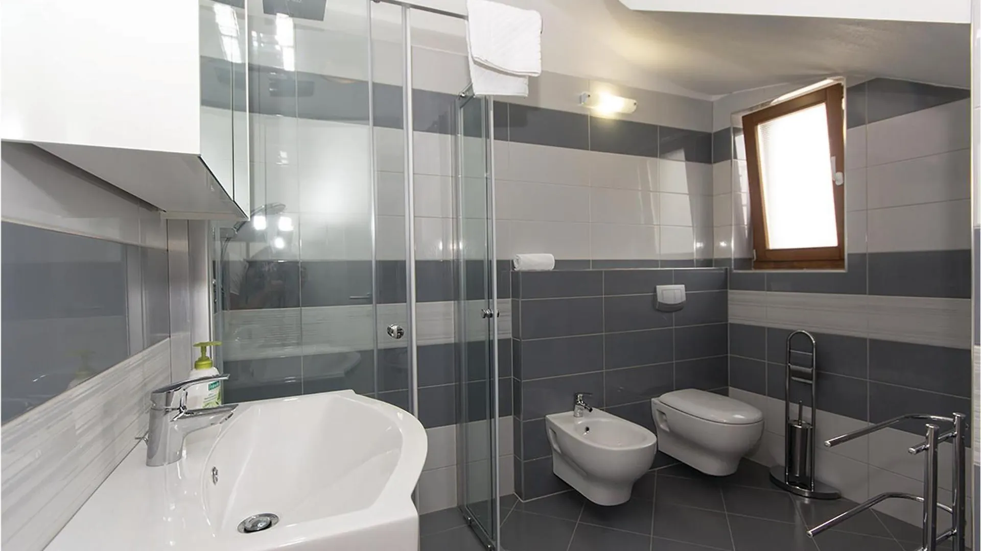 4 Bedroom Cozy Home In Vodnjan